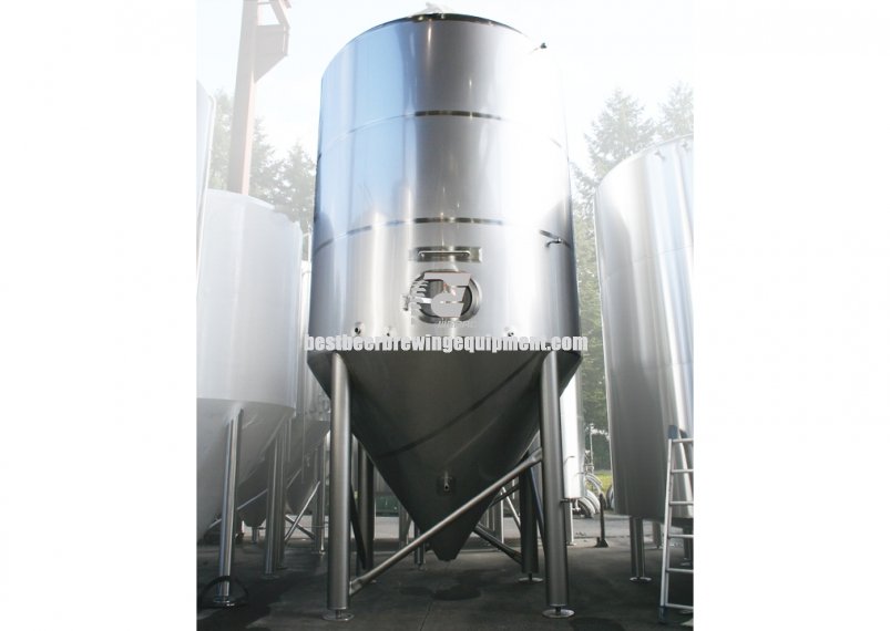 140BBL Fermenter tank.jpg